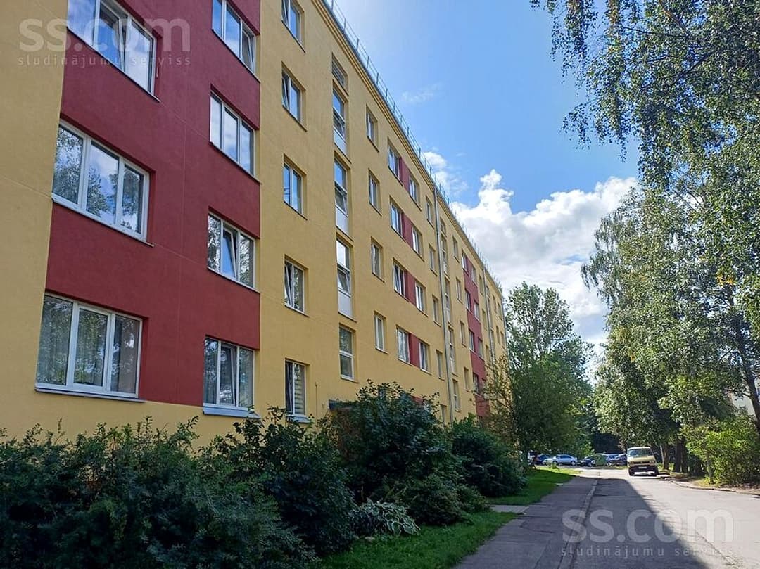 Trīsistabu dzīvoklis — Šķēdes 19
