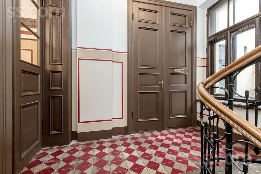 Trīsistabu dzīvoklis — Lāčplēša 35 — vēl bildes