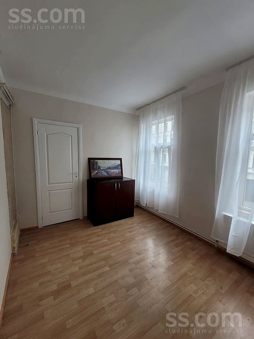 Trīsistabu dzīvoklis — Čaka 41 — bilde 4
