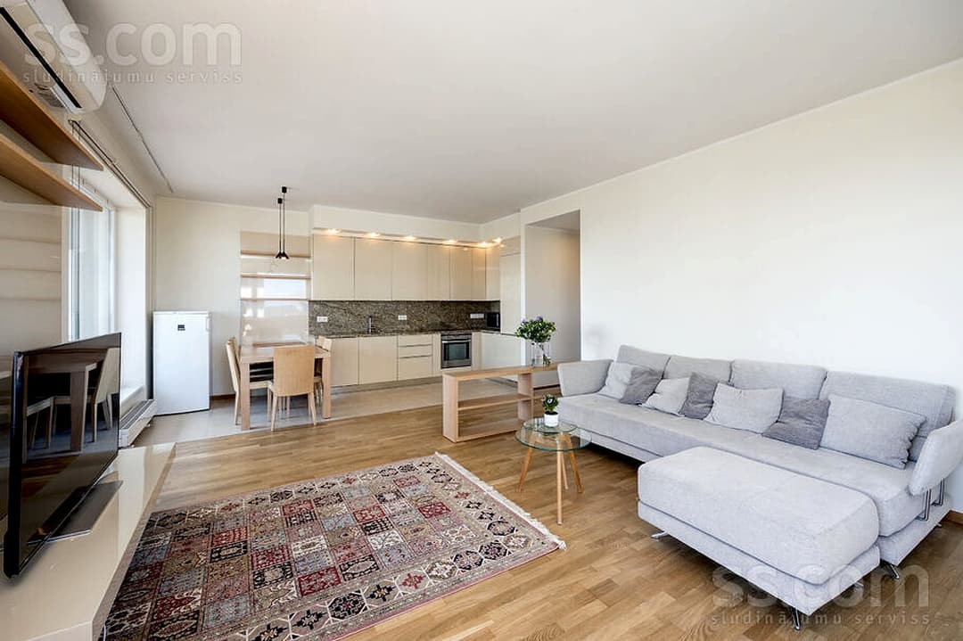 4 istabu dzīvoklis — Skanstes 29a — bilde 3