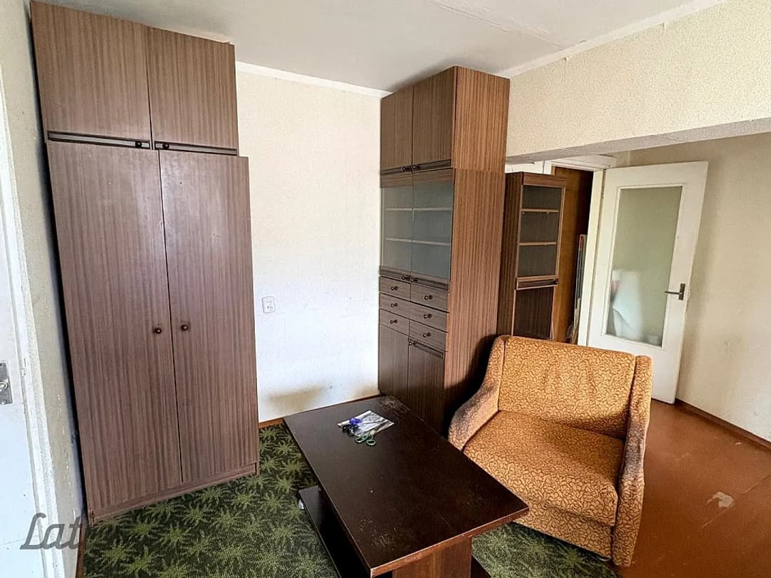 Pārdošanā plašs un gaišs 3 istabu dzīvoklis Alūksnē, Laurencenes ielā 2.
Kopējā — bilde 3