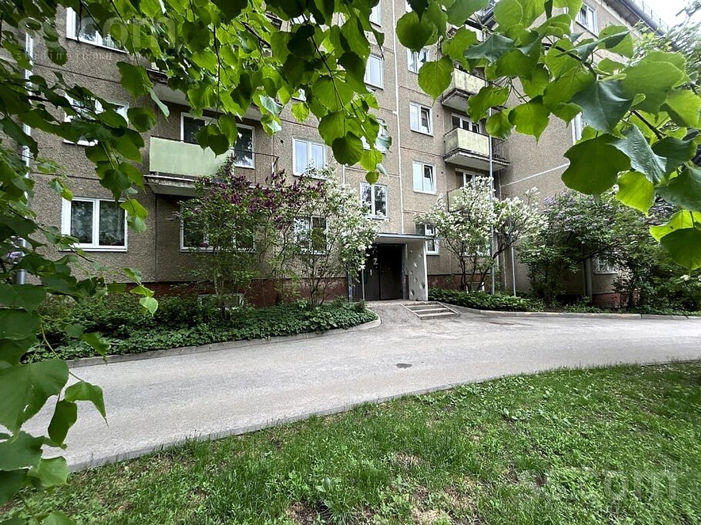 Divistabu dzīvoklis — Kvēles 39