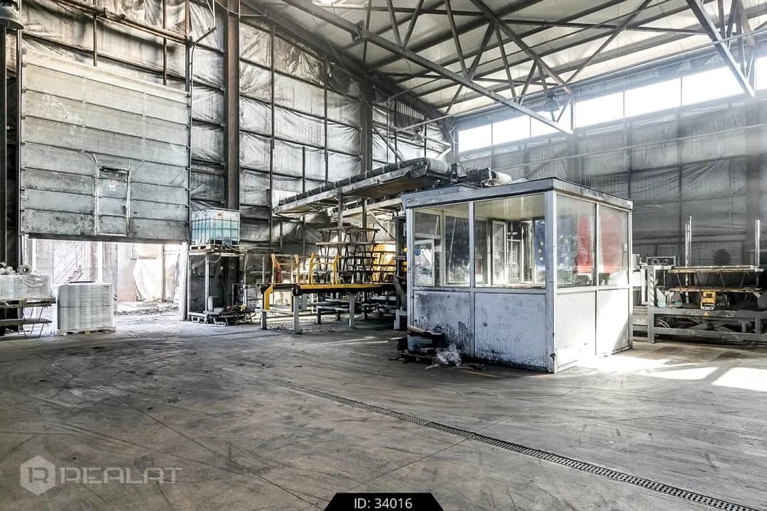 6-ist. Telpas, 337.00㎡ - Bauskas novads, Iecavas pagasts — vēl bildes