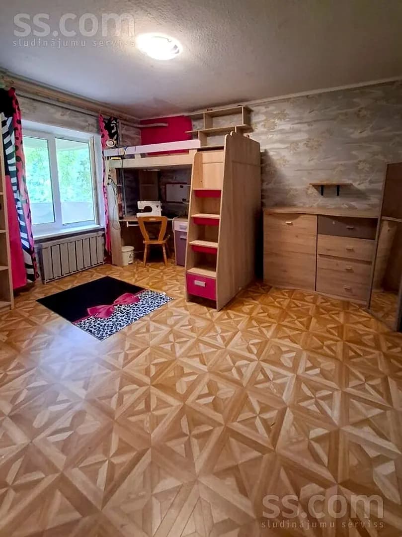 Trīsistabu dzīvoklis — Slokas 65 k-3 — vēl bildes