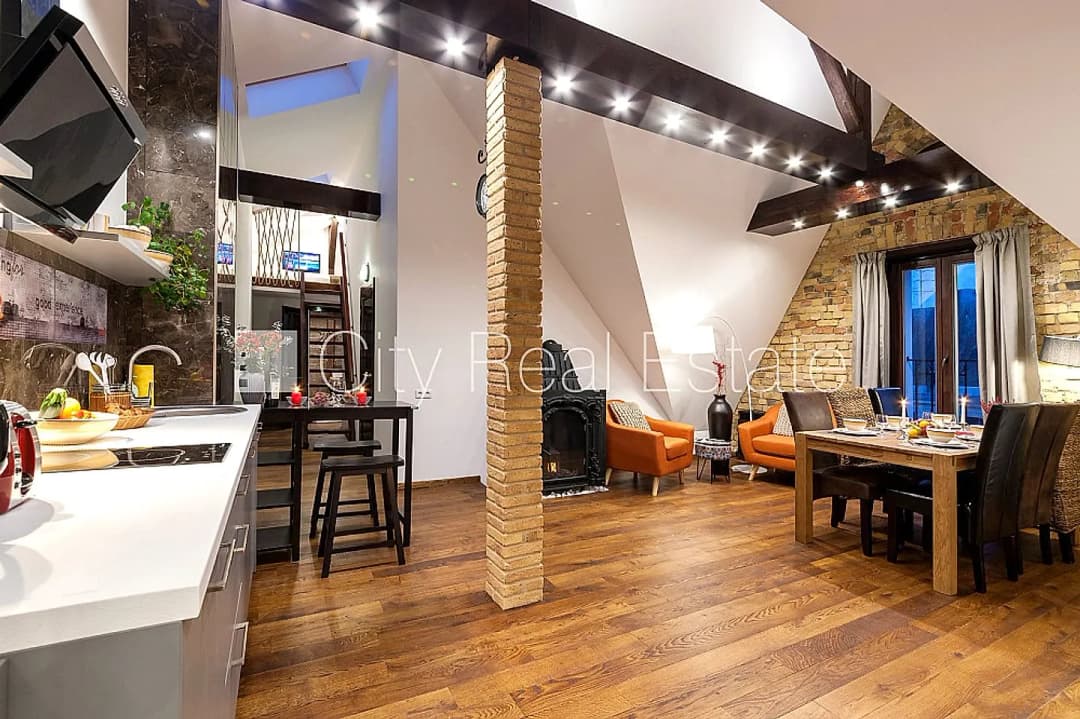 Renovēta māja, luksuss apartamenti , mansards, ir lifts, guļamistabu skaits 2 gab., viesistaba, — bilde 3