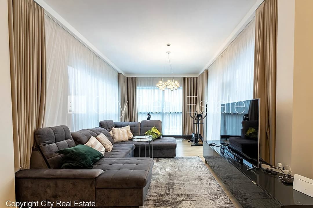Jaunceltne, labiekārtota apzaļumota teritorija, luksuss apartamenti 89,6 m2, ir lifts, balkons,