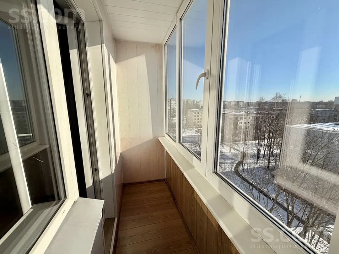 Trīsistabu dzīvoklis — Varavīksnes g. 2 — vēl bildes