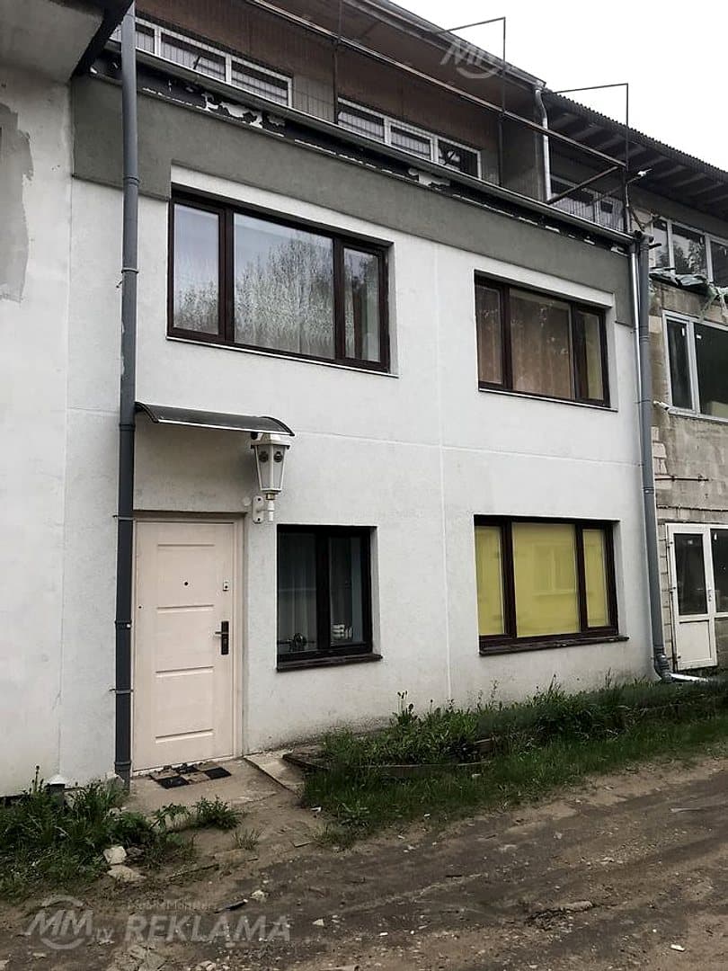 Māja Rīgā, Daugavgrīvā, 240 m², 3 st., 5 ist..
