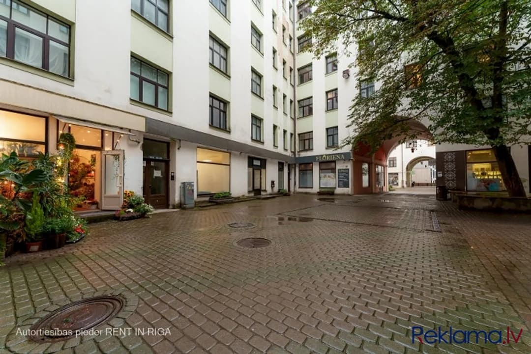 Piedavajam iegādāties gaumigi iekartotu dzivokli Rigas aktivaja centra Upisa Pasaza.