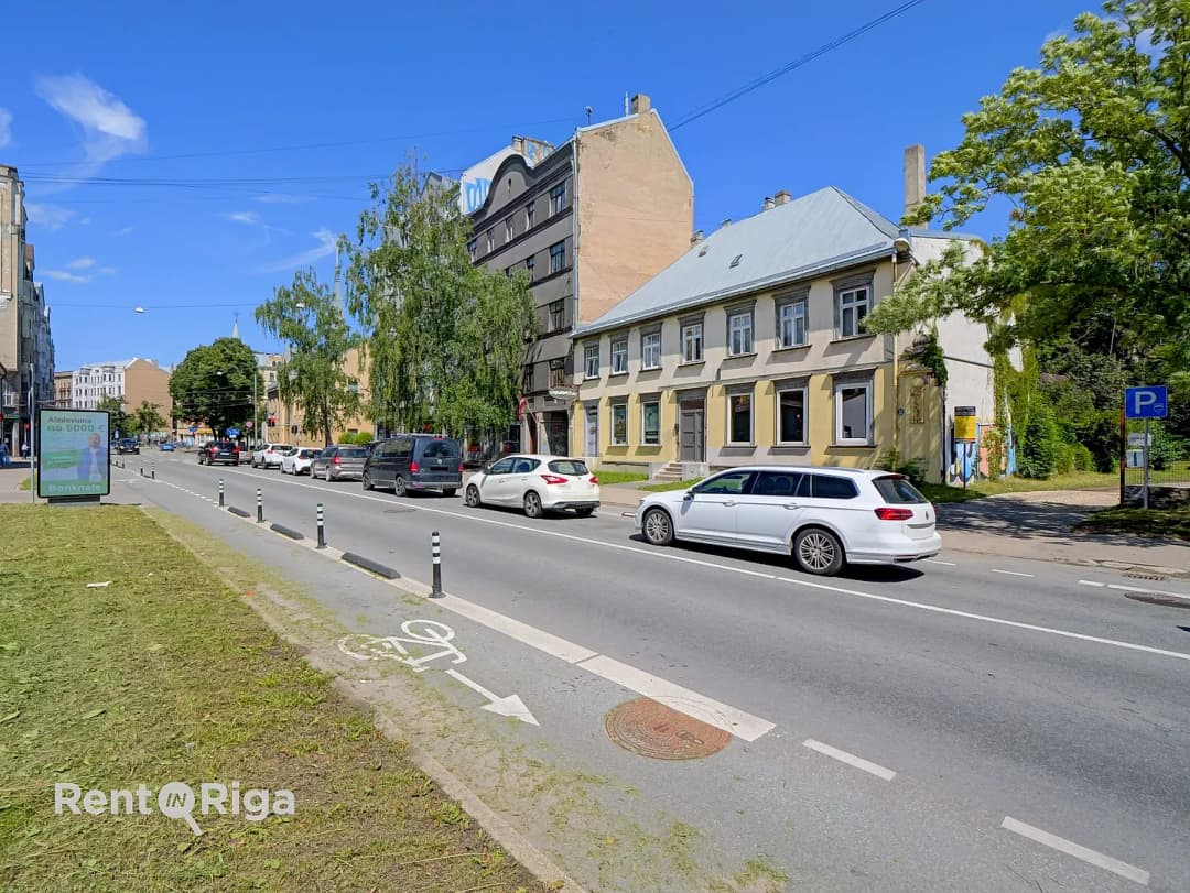 Lāčplēša iela 79, Centrs