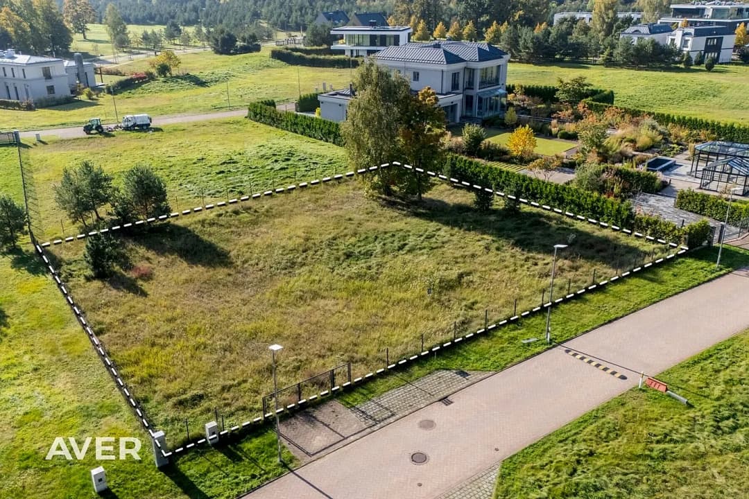 Zeme, 1342㎡ - Rīga, Mežaparks