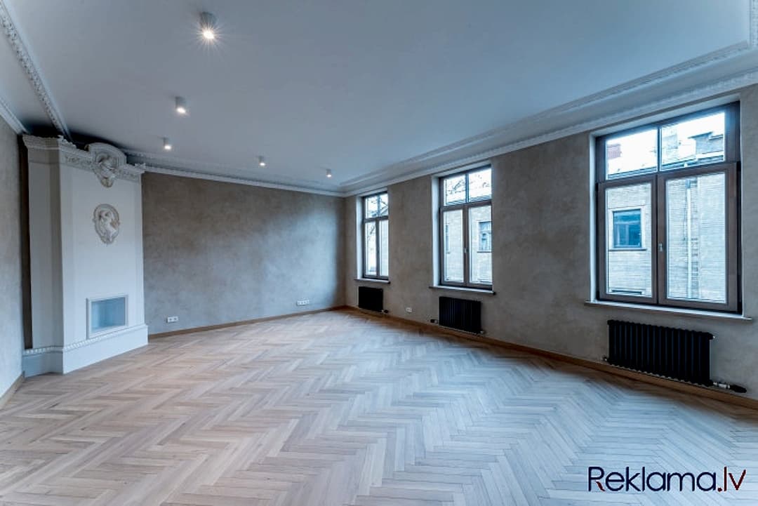 Pārdošanā eleganti renovēts dzīvoklis prestižajā Rīgas Klusajā centrā Piedāvājumā — bilde 4