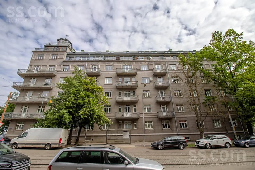 Trīsistabu dzīvoklis — Eksporta 12