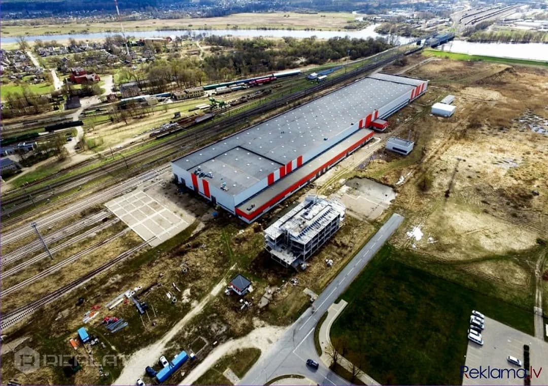 Projekts HOFT atrodas pēc adreses: Strelnieku ielā 5, labiekārtotā teritorijā, kuras platība — bilde 2