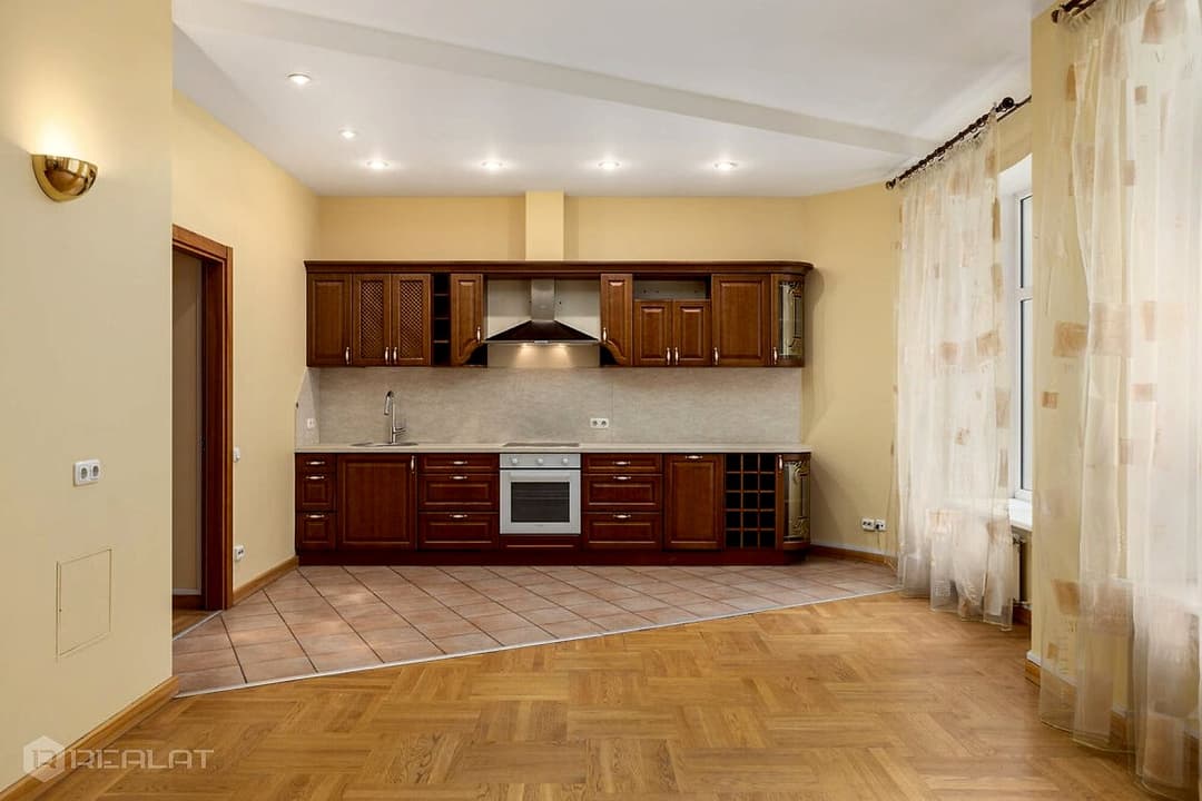 4-ist. Dzīvoklis, 154.50㎡ - Rīga, Centrs