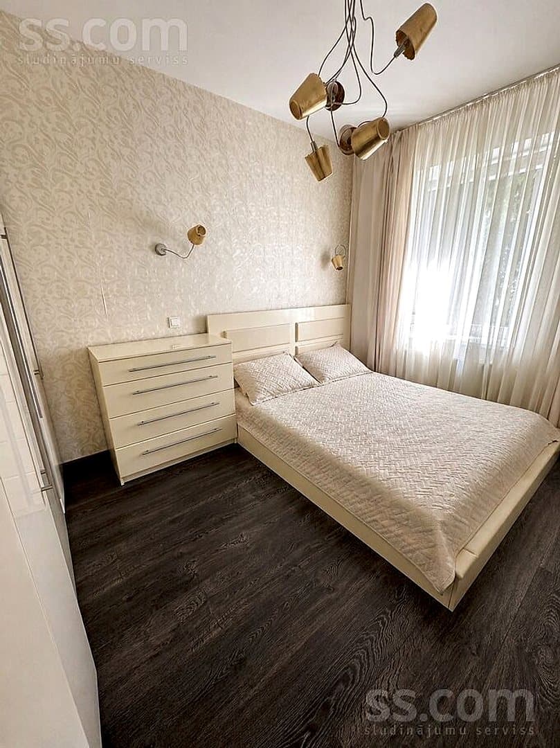 Trīsistabu dzīvoklis — Atbrivošanas aleja 8 — vēl bildes
