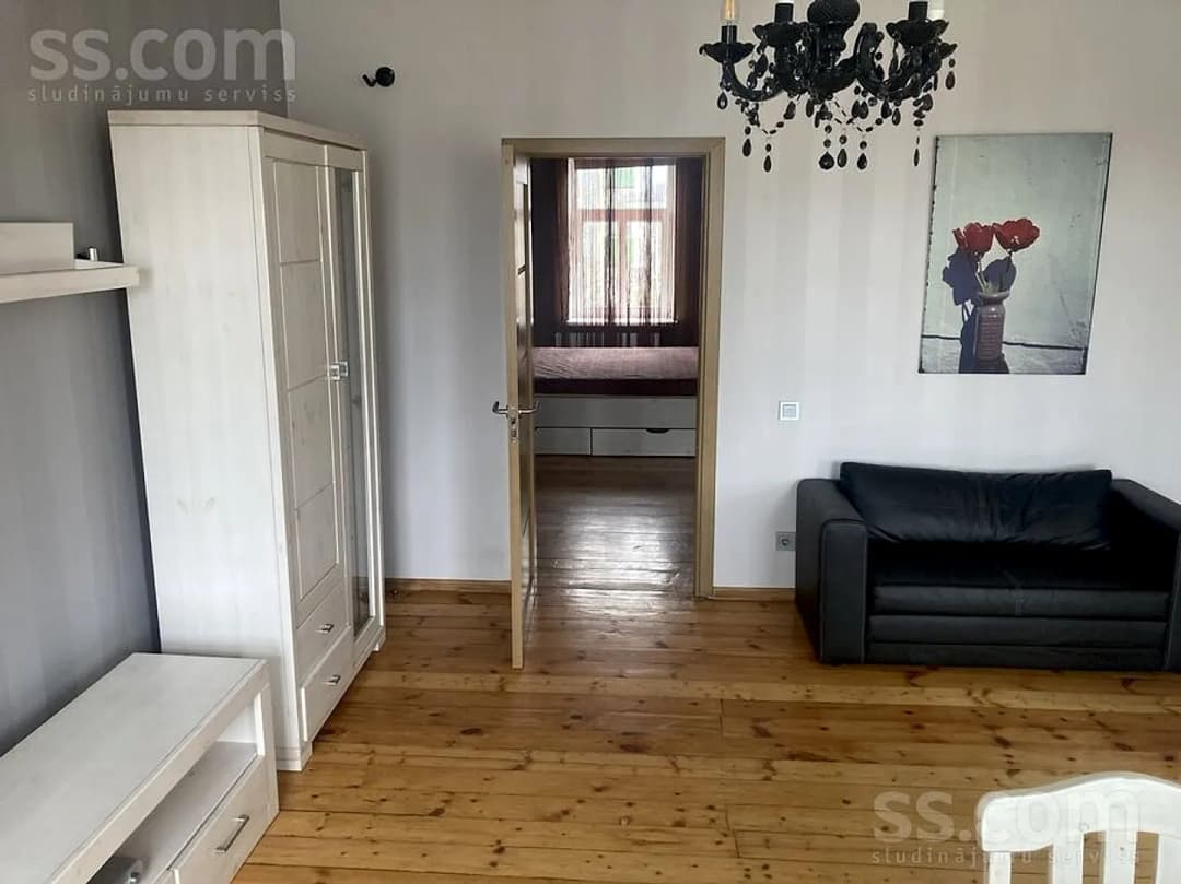 Divistabu dzīvoklis — Saules iela 44 — bilde 3