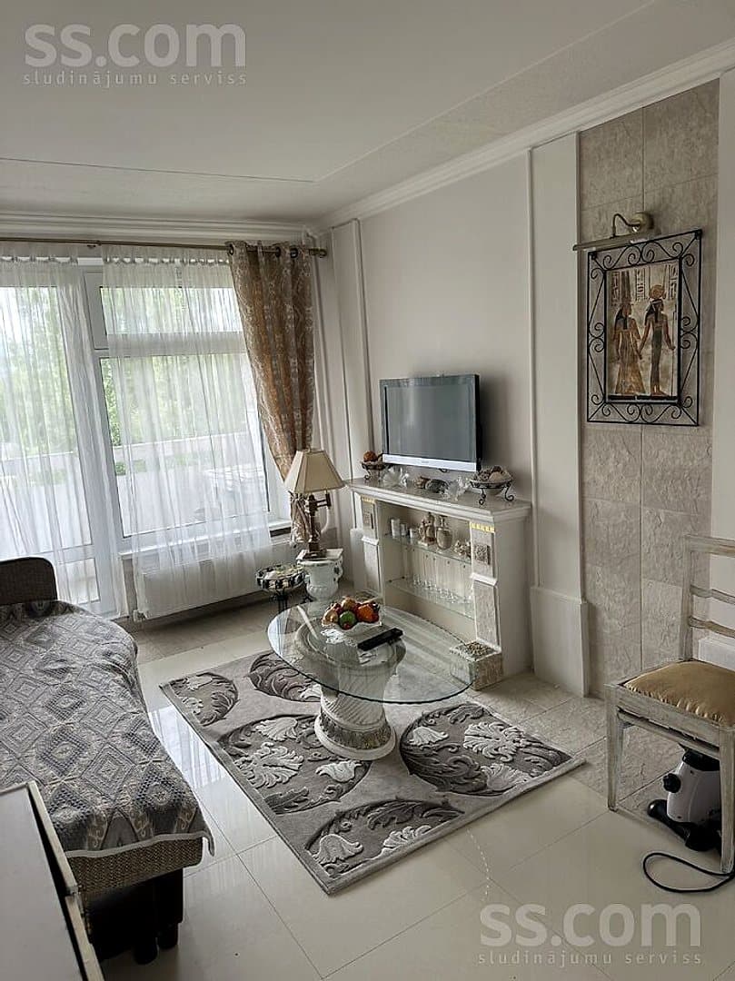Trīsistabu dzīvoklis — Zemgales 49 — bilde 2