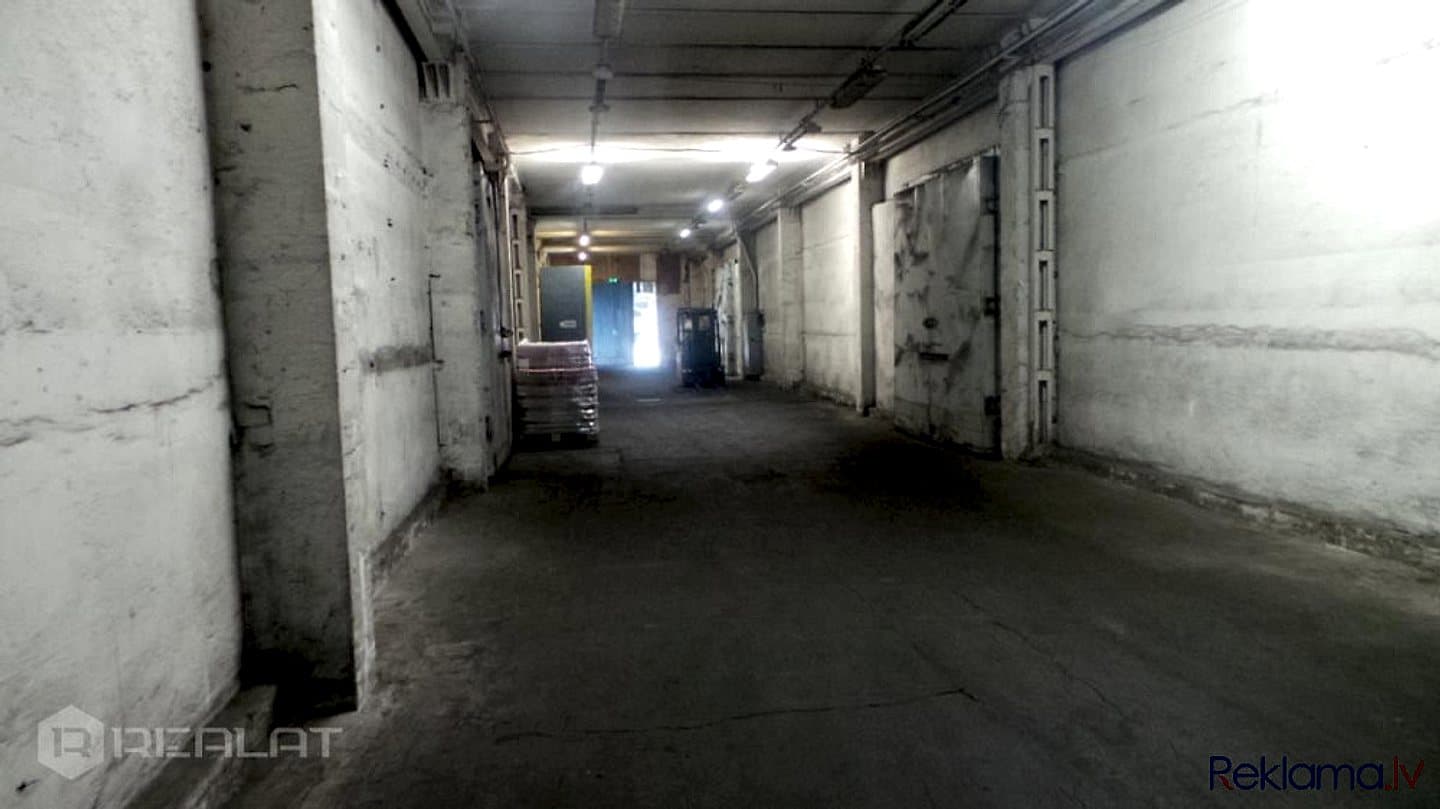 Pilsētas centrs, miers un saulains skats no rīta kafijas tasītei viss vienā dzīvoklī. — bilde 2