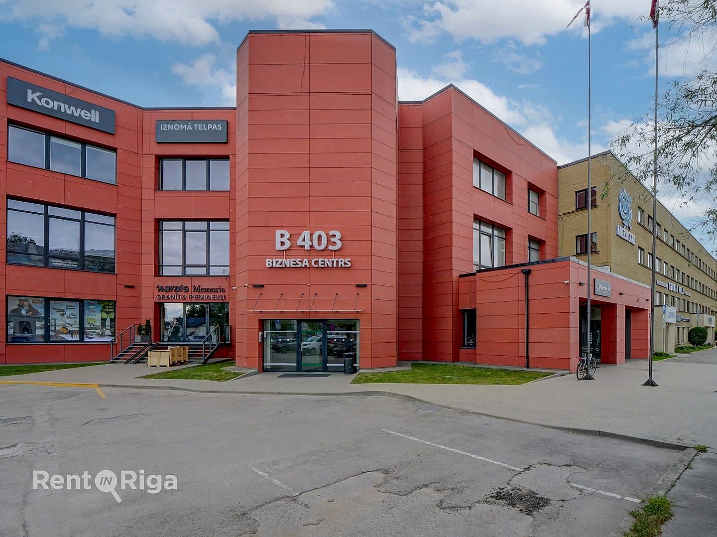 Brīvības gatve 403, Jugla