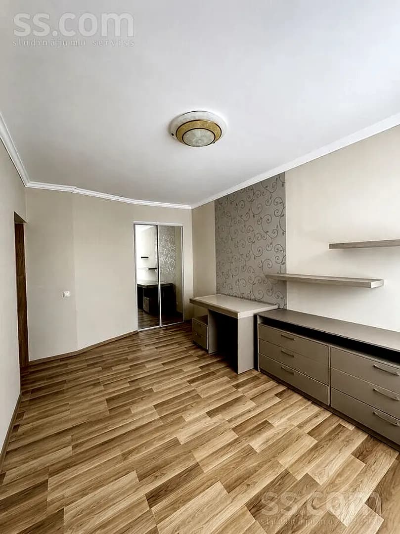 Vienistabas dzīvoklis — Kazarmu 2a