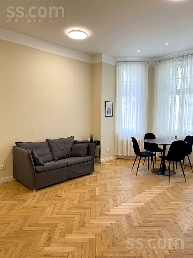 Divistabu dzīvoklis — Valdemāra 61 — bilde 2