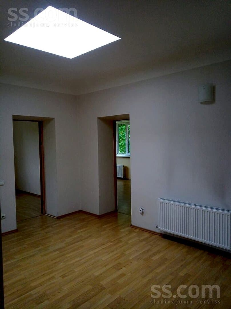 Trīsistabu dzīvoklis — Rīgas iela 26 — vēl bildes