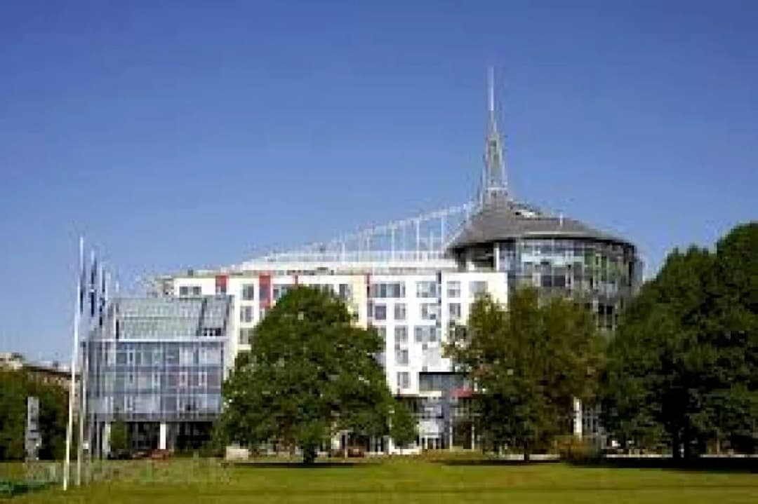 Republikas laukums 3, Centrs — bilde 2