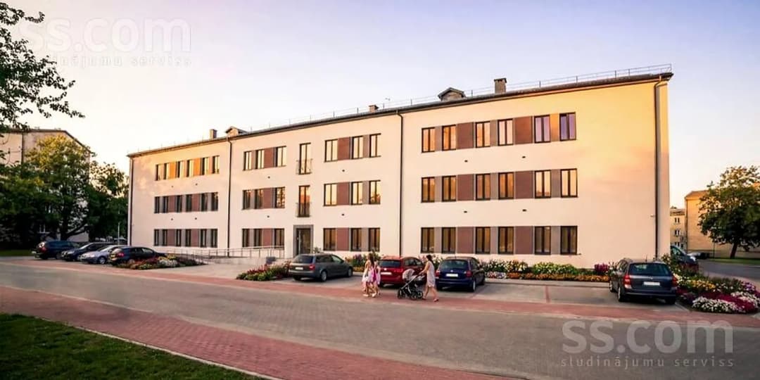 4 istabu dzīvoklis — Talsu 3a