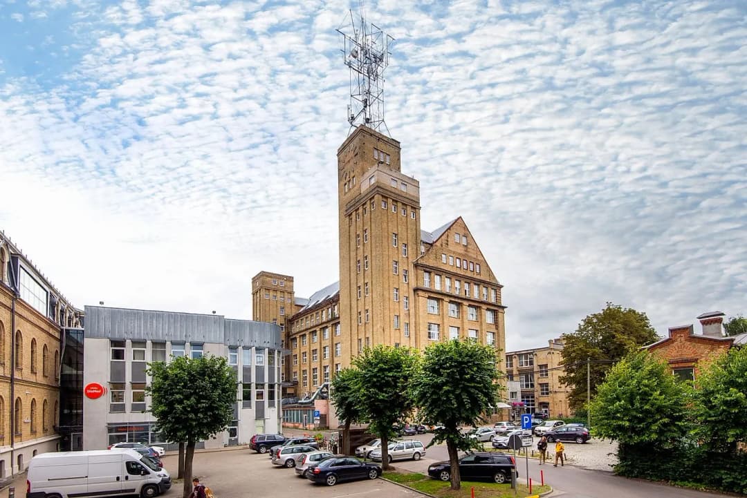 Brīvības gatve 214b, Teika