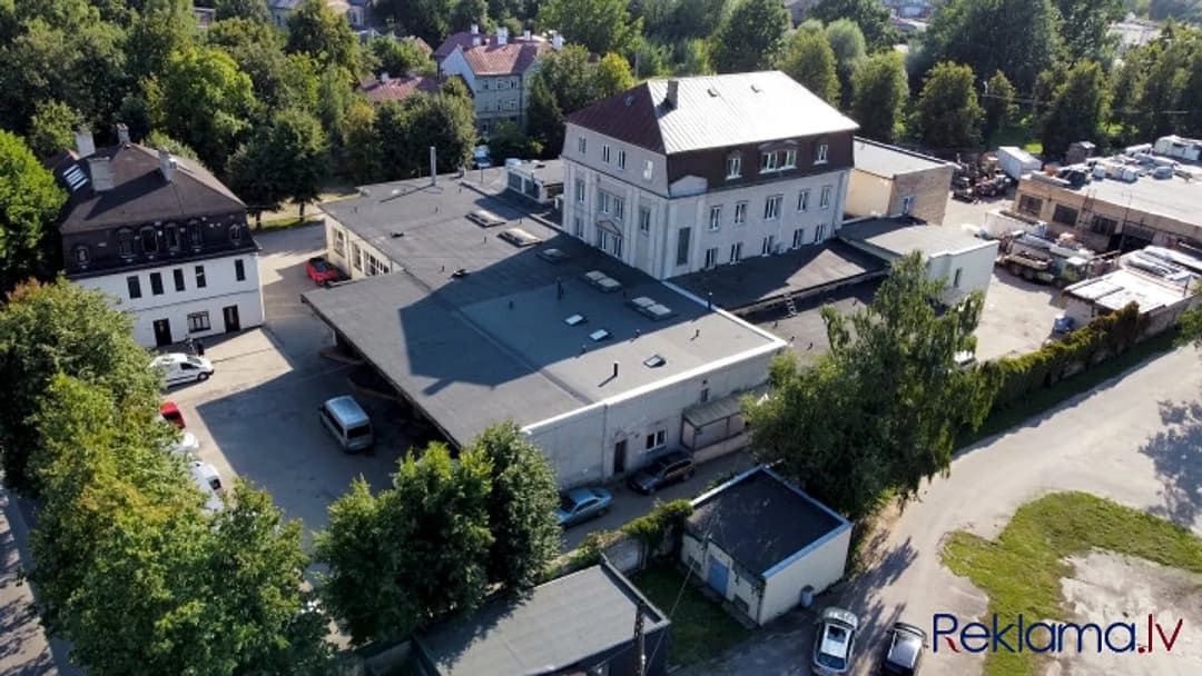 Multifunkcionāls objekts ar skatu uz Daugavu. Tuvā pārdaugava, Mūkusalas iela 51. Īpašumā — vēl bildes