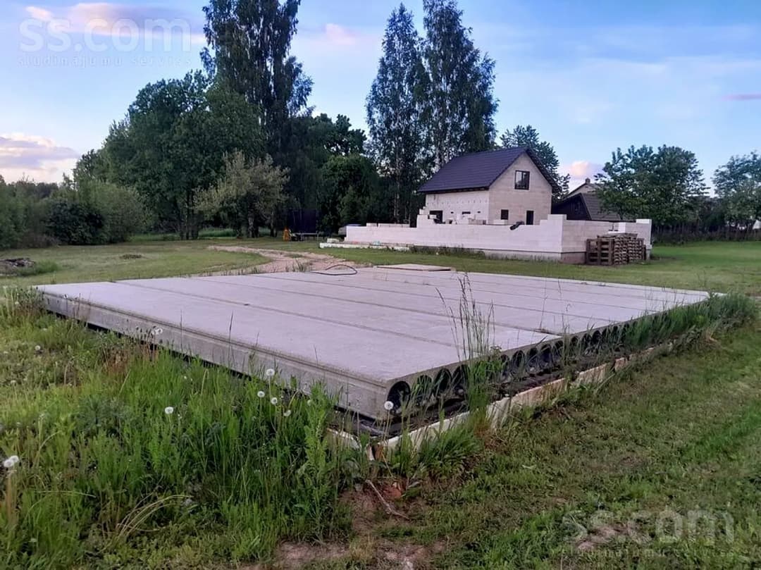 Māja — Pienenes — vēl bildes