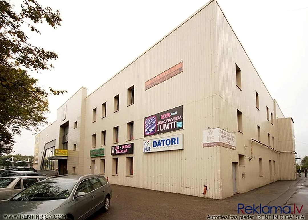 Iznomā tirdzniecības platību tirdzniecības centrā "GIGANT". Latgales iela 322d, pretī t/c