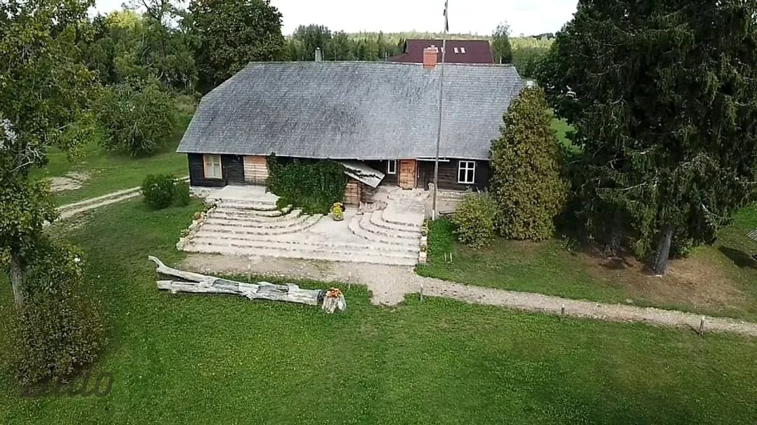 Pārdod plašu lauku saimniecību. 
Pilsētnieka vasaras sapnis !
Īpašums sastāv no — bilde 2