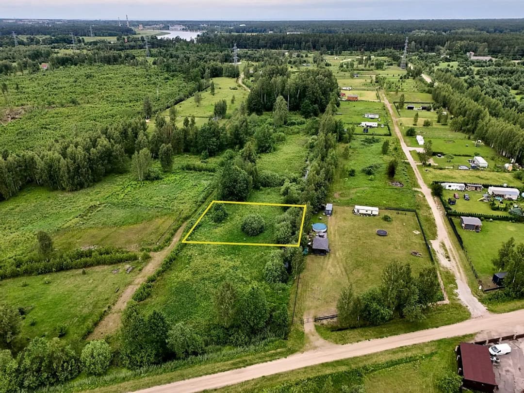 Pārdod zemes gabalu privātmājas vai vasarnīcas būvniecībai Mārupes novadā Straupciemā — vēl bildes