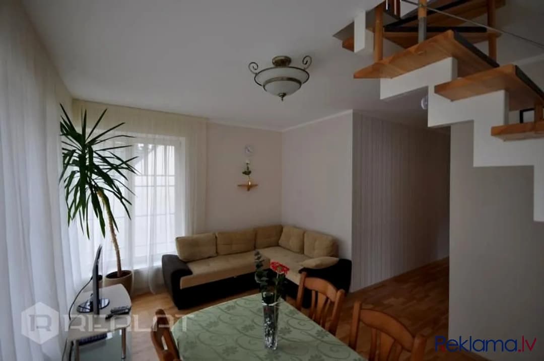 Ir pieejami citi dzīvokļi šajā mājā. Apartamenti Jūrmalā. Ar skaistu pagalmu, lapeni, — bilde 3
