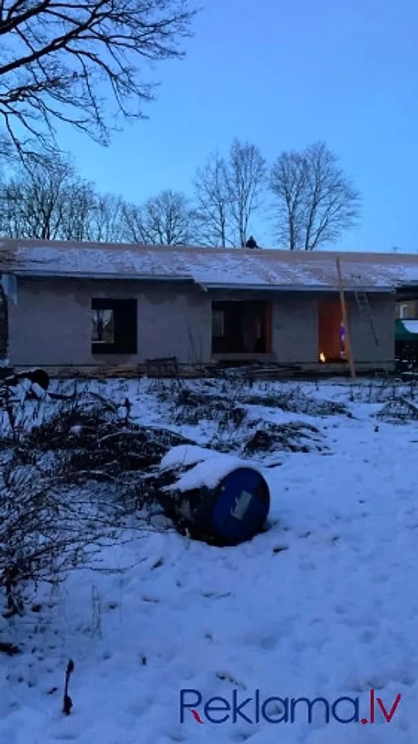 Pārdod nepabeigtu vienstāvu privātmāju Jelgavā. Pārdošanā nepabeigta vienstāvu — bilde 2