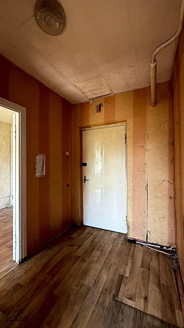 Pārdošanā 1-istabas dzīvoklis ar plašu lodžiju Jelgavā, klusā apkaimē.
Lieliska iespēja — vēl bildes