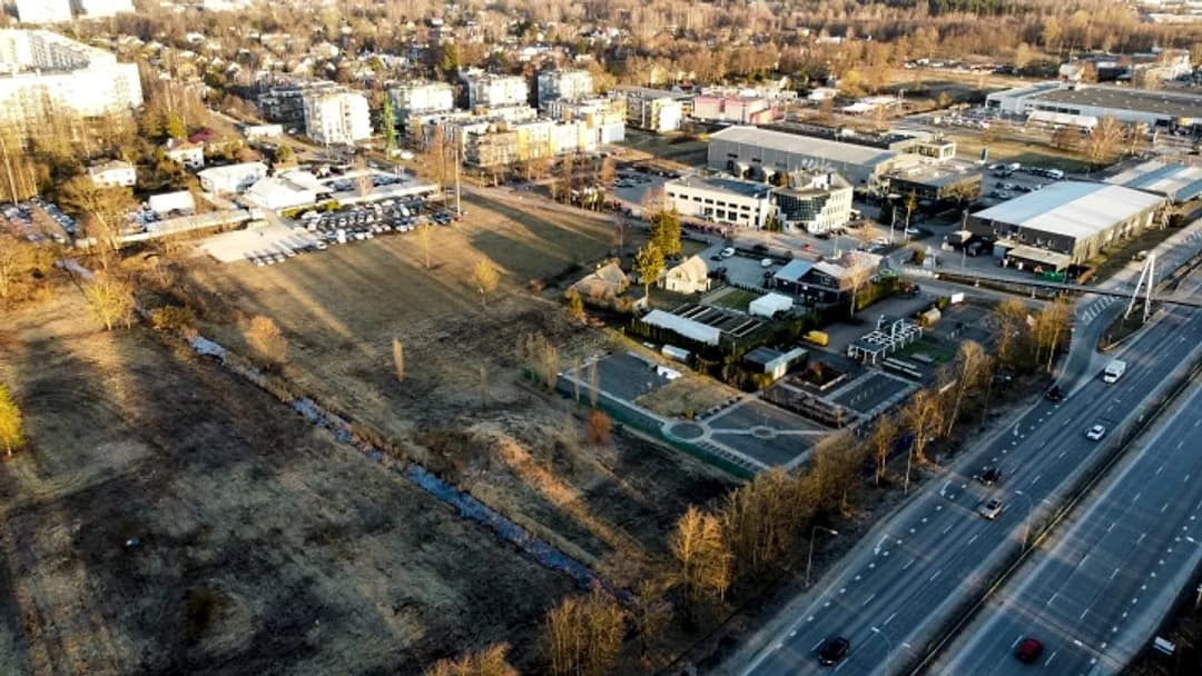Zemes gabals Kārļa Ulmaņa gatves malā, krustojumā ar Gramzdas ielu. Pašreiz piebraukšana no — bilde 3