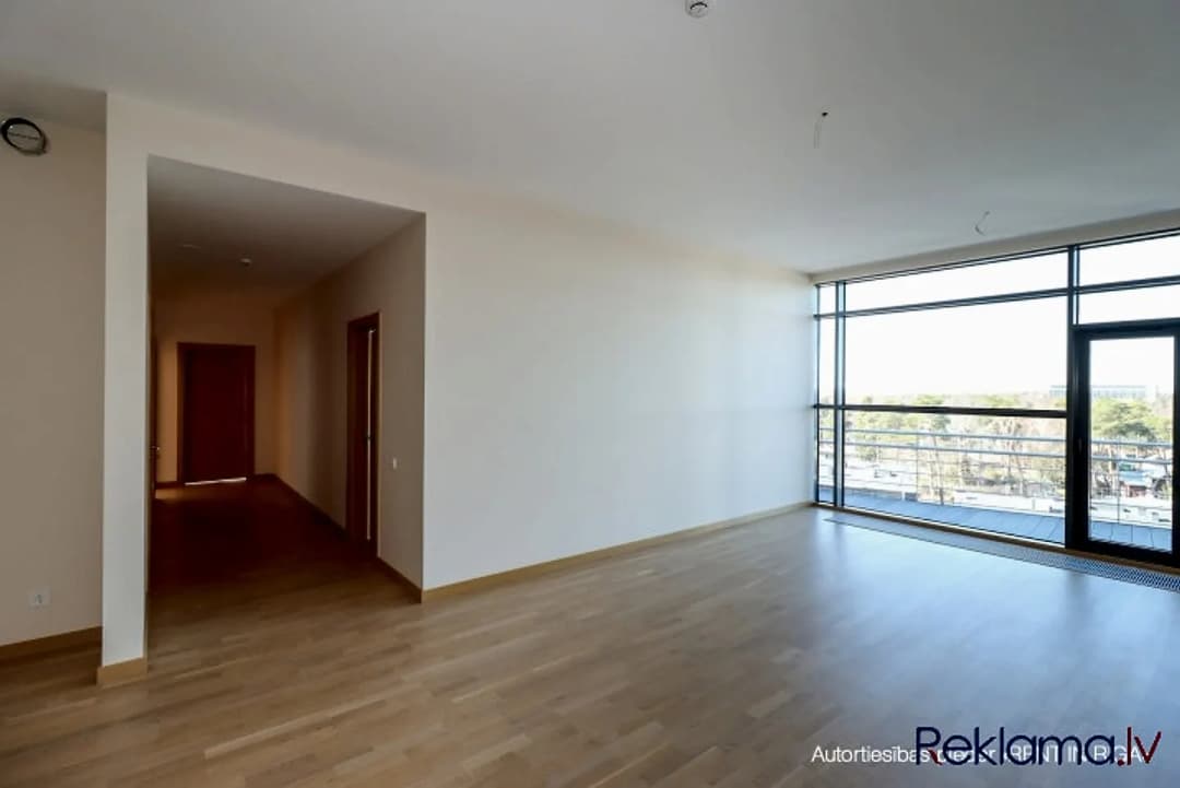 Apartamenti unikālā projektā pašā Jūrmalas centrā. Ideāla atrašanās vieta - pretī — bilde 3