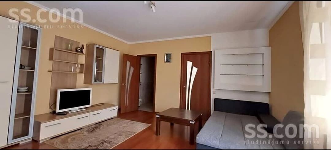 Divistabu dzīvoklis — Silmaļu iela 25