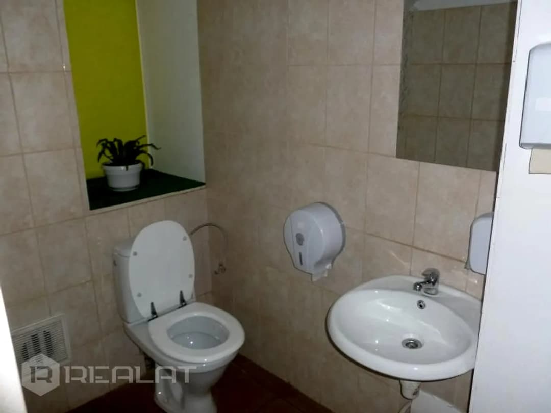 Tiek pārdota gaiša, plaša un ļoti labā tehniskā stāvoklī esoša divstāvu ģimenes māja — bilde 3