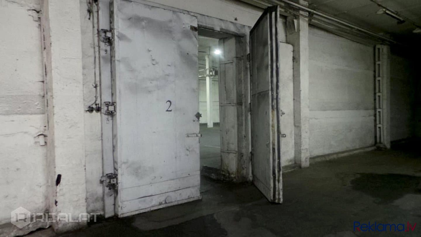 Pilsētas centrs, miers un saulains skats no rīta kafijas tasītei viss vienā dzīvoklī. — bilde 3
