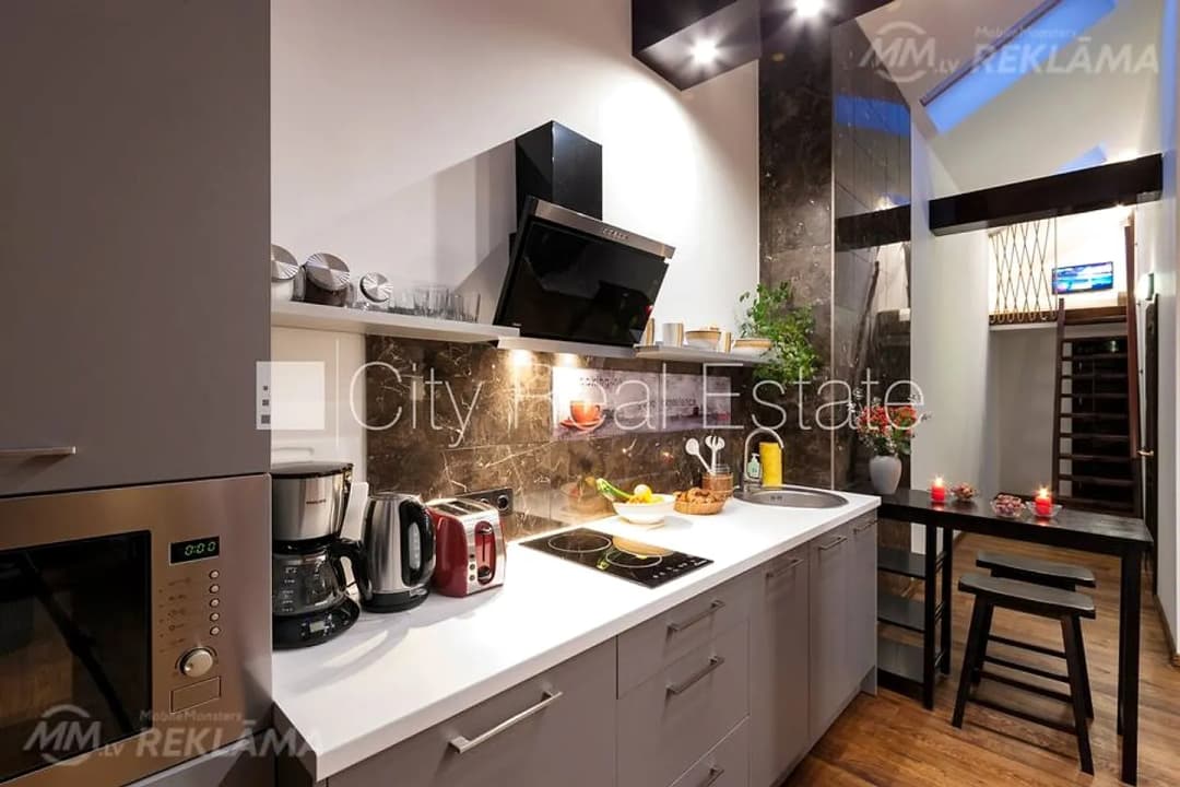 Dzīvoklis Rīgā, Centrā, 80 м², 4 ist., 7 stāvs — bilde 2