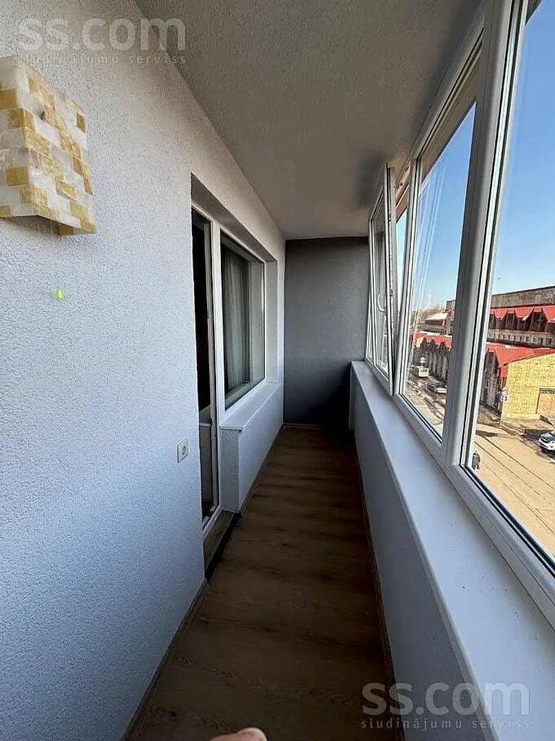 Vienistabas dzīvoklis — Stradnieku 35 — vēl bildes