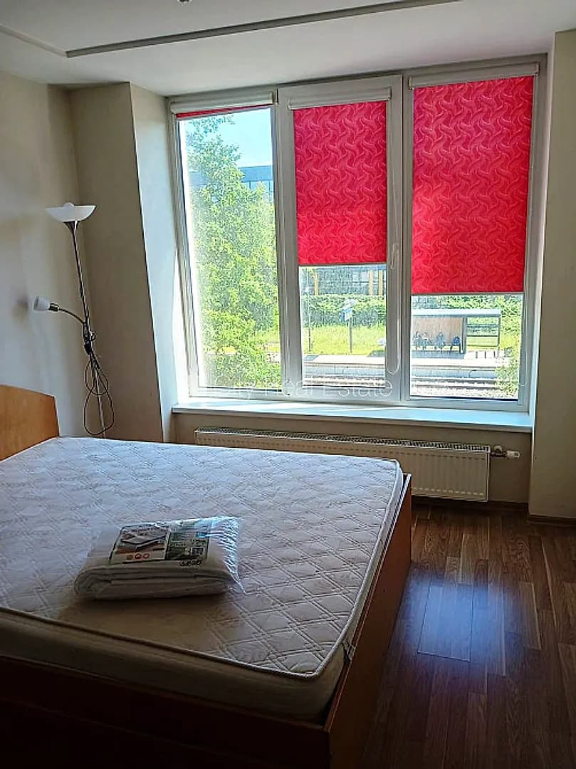Šo dzīvokli izīrē pa diennaktīm (īstermiņa īre), īres cena sludinājumā norādīta par