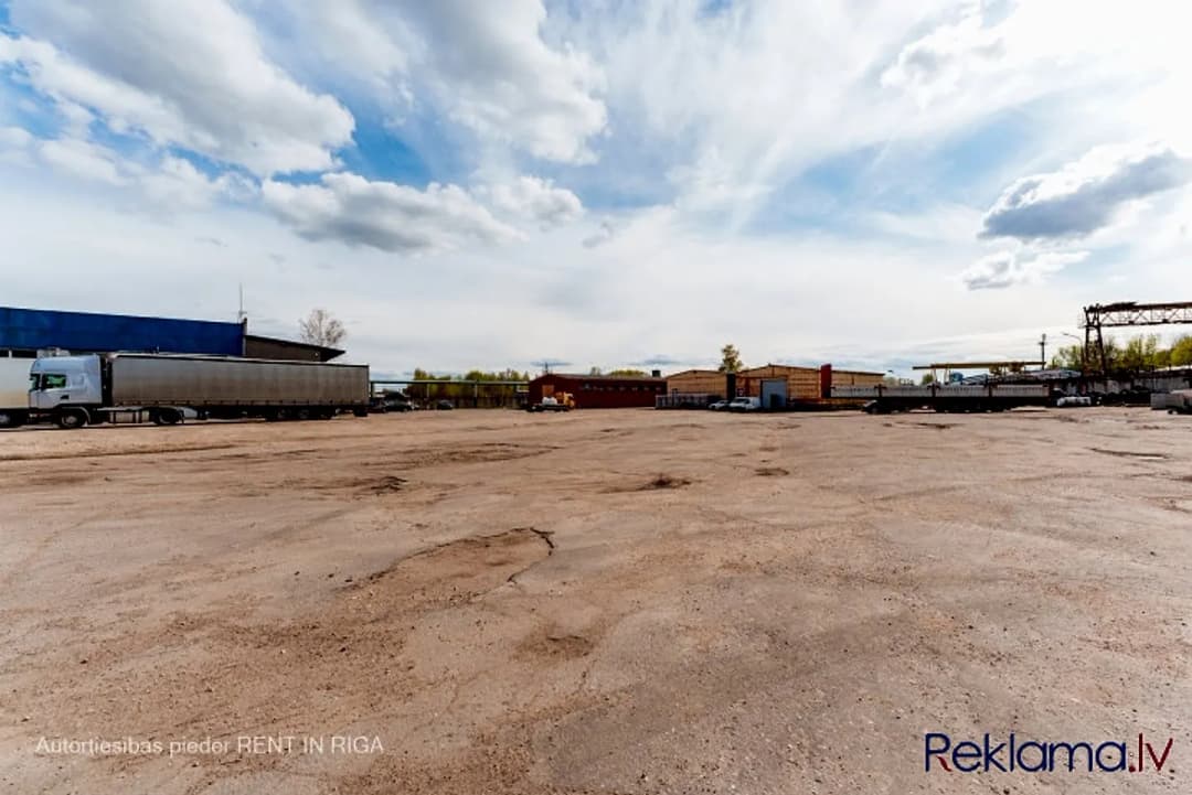 Iznomā neapkurināmu angāru Ilzenes ielā 18 + platība - 473m2 + nomas cena - 2,50 EUR/m2 + — vēl bildes