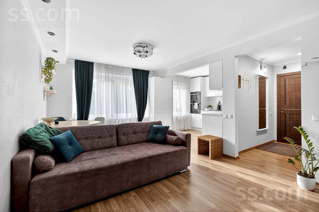 4 istabu dzīvoklis — Bērzu aleja 8