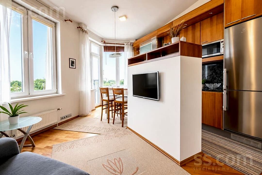 Trīsistabu dzīvoklis — Brīvības gatve 338