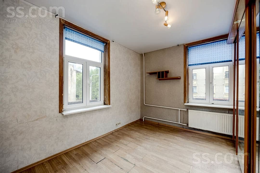 Trīsistabu dzīvoklis — Ropažu 41